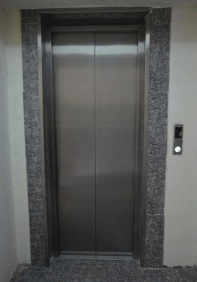 В многоэтажках Баку устанавливаются немецкие лифты (Фото)