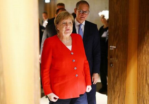 «Я справлюсь»: Меркель напророчили досрочную отставку