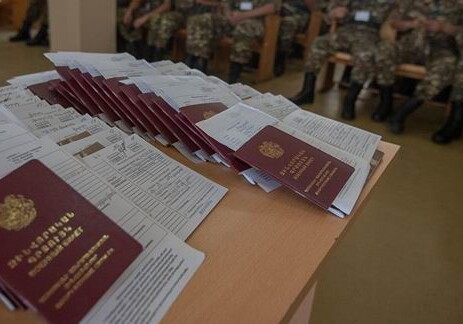Военнослужащий ВС Армении отказывается возвращаться на службу после лечения 