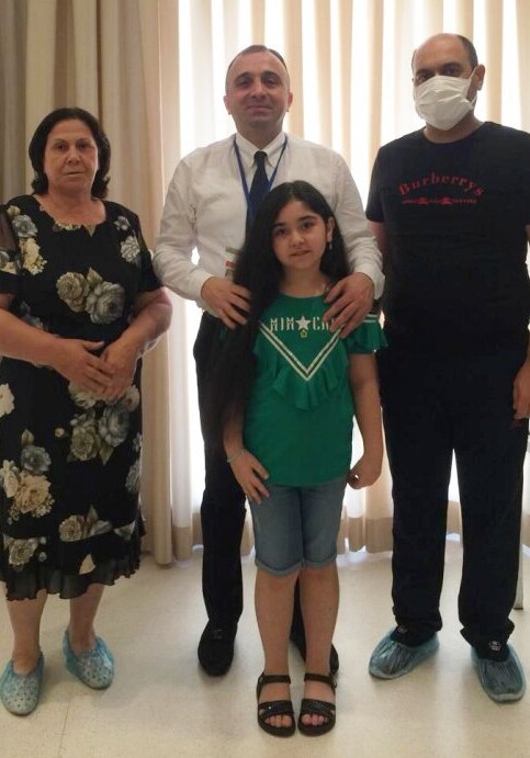 В Баку 65-летняя мать подарила почку сыну (Фото)