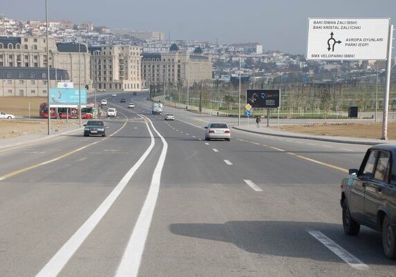В Баку ограничат движение транспорта