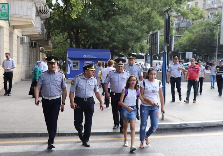 Полиция Баку: Уличная торговля в столице неприемлема и противозаконна