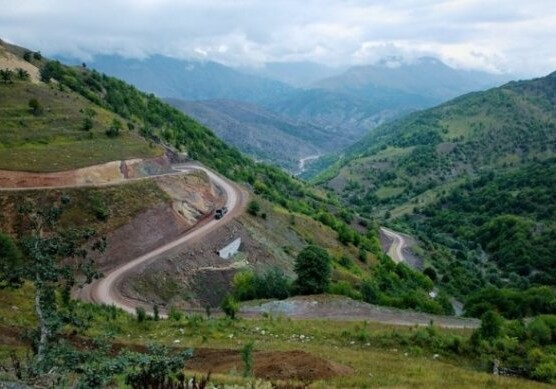 Армения строит третью дорогу в Карабах?