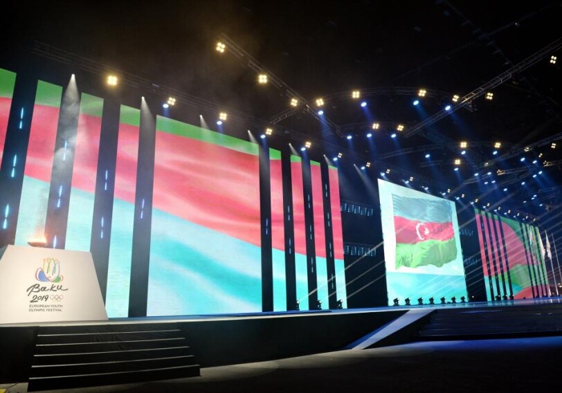 В Баку проходит церемония закрытия Еврофестиваля -Лейла Алиева была участников церемонии (Прямая трансляция-Обновлено)
