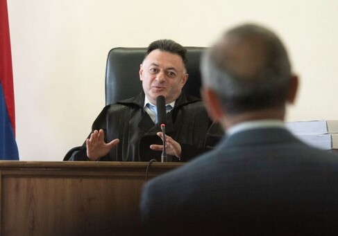 В Армении приостановили полномочия судьи, освободившего Кочаряна