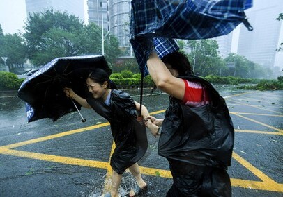 На Китай надвигается супертайфун, объявлен «красный» уровень тревоги