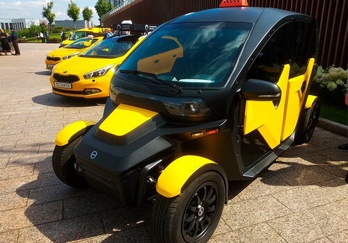 Концерн «Калашников» представил прототип электромобиля для такси