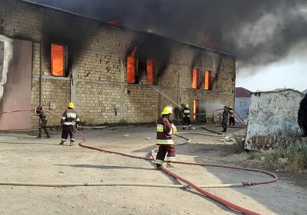 МЧС о пожаре в мебельном цехе в Сумгайыте (Фото-Видео)