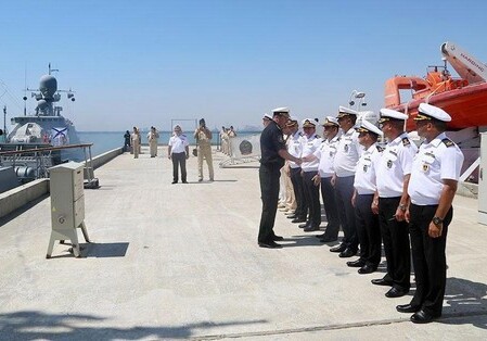 Военные корабли России и Ирана покинули бакинский порт (Фото)