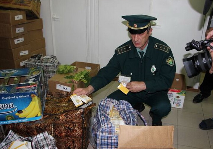 На российско-азербайджанской границе изменились правила провоза багажа