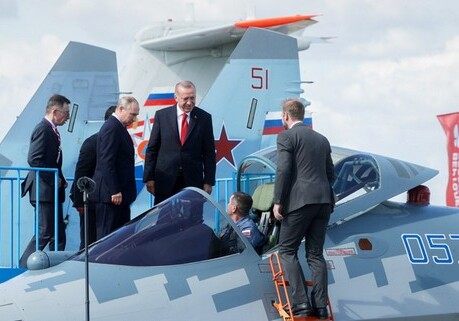Путин и Эрдоган осмотрели новейший истребитель Су-57 на МАКС-2019