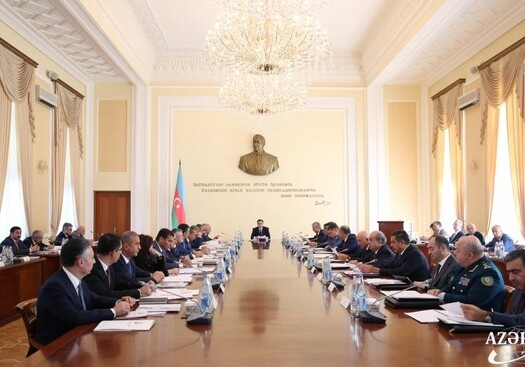  Под председательством Новруза Мамедова состоялось очередное заседание Кабмина (Фото)