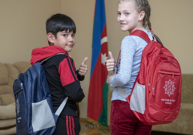 Фонд Гейдара Алиева сделал подарки 17 тысячам детей из малообеспеченных семей и воспитанникам детдомов (Фото)