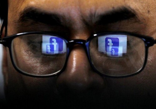 Facebook создает «умные» очки на замену смартфонам