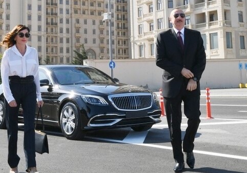 Президент Азербайджана принял участие в открытии Транспортного обменного центра «Кероглу» (Фото)