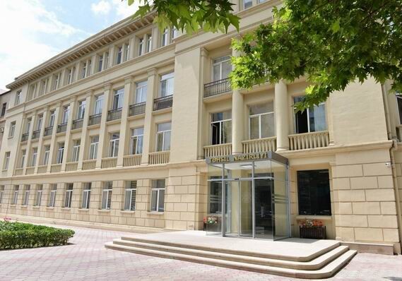 В школах Баку запускается система обучения STEAM 