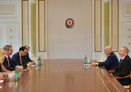 Президент Азербайджана принял делегацию Международной финансовой корпорации (Фото-Обновлено)