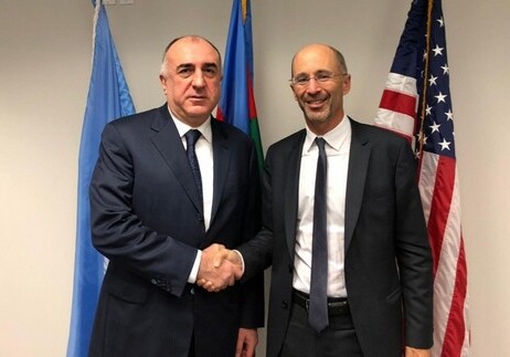 Глава МИД Азербайджана встретился с президентом Международной кризисной группы