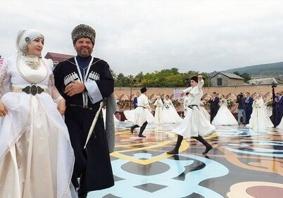 В Дербенте сыграли самую многонациональную свадьбу в мире (Фото-Видео)