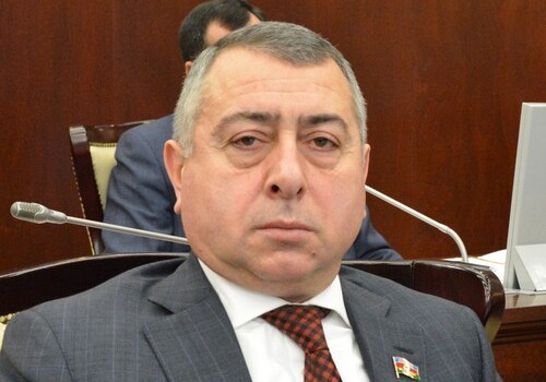 Депутат парламента Азербайджана отказался от мандата