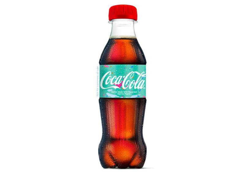 Coca-Cola представила первую в мире бутылку из океанского мусора