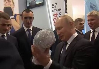 Путин рассказал, как ему сломали нос на тренировке по боксу (Видео)