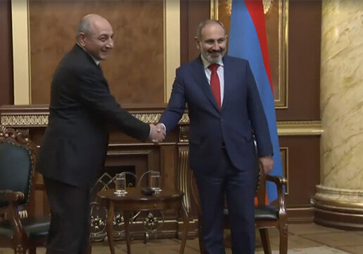 В Ереване проходит встреча Пашиняна и сепаратиста Бако Саакяна (Фото)