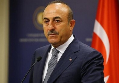 Глава МИД Турции поздравил Азербайджан с Днем независимости