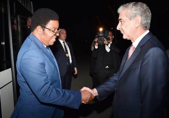 Премьер-министр Танзании прибыл с визитом в Азербайджан (Фото)