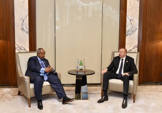 Ильхам Алиев встретился с Президентом Джибути Исмаилом Омаром Гелле (Фото)