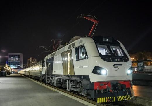 АЖД запустили скоростной поезд для перевозок пассажиров в Грузию