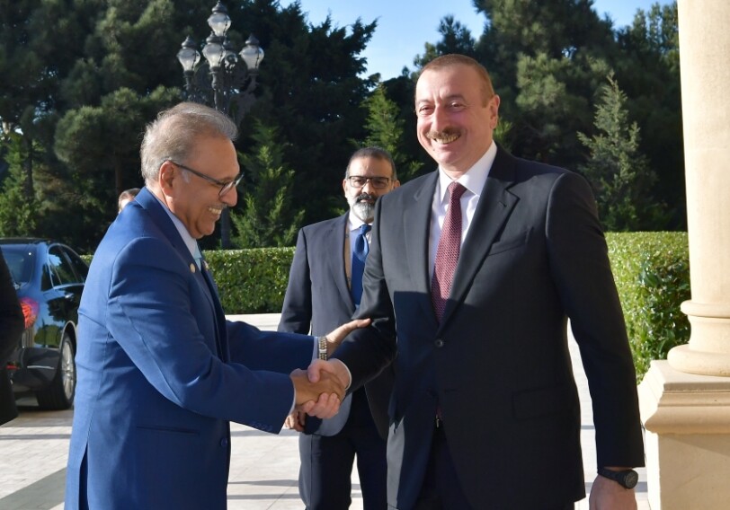 Ильхам Алиев провел встречу с президентом Пакистана Арифа Алви (Фото-Обновлено)