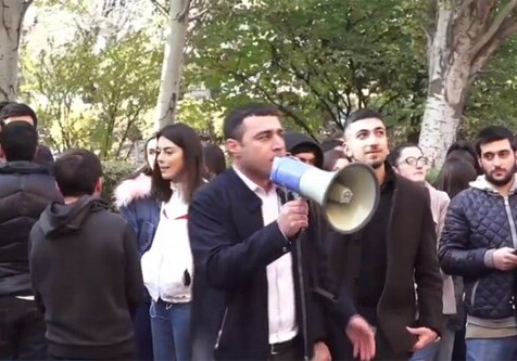 Студенты Ереванского госуниверситета возобновили акцию протеста