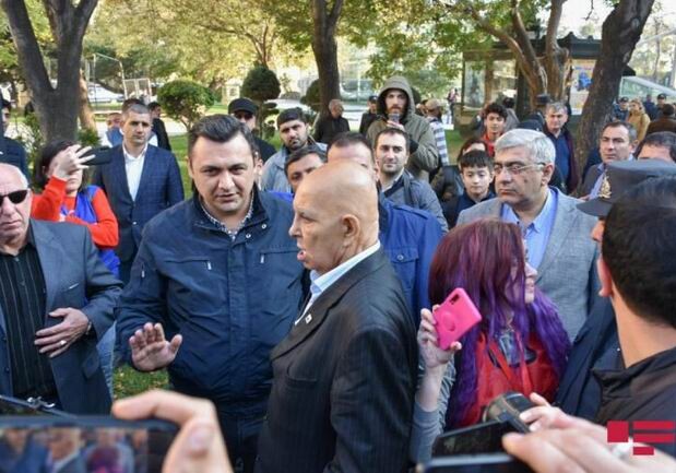 Партия «Мусават» пыталась провести пикет перед зданием бакинской мэрии