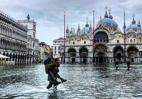 Венеция ушла под воду, затоплено более 80% города (Фото-Видео)