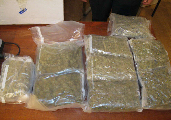В доме жителя Хызы обнаружили наркотики и боеприпасы (Фото)