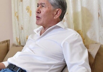 Экс-президента Кыргызстана Атамбаева доставили в суд