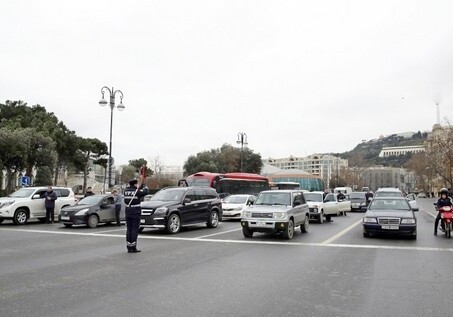 Завтра в Баку будет ограничено движение на ряде дорог