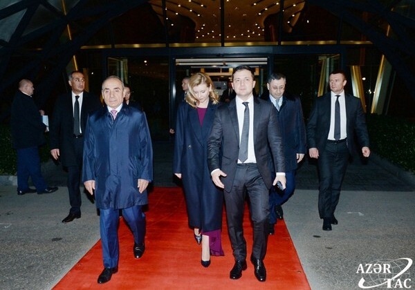 Завершился визит президента Украины в Азербайджан (Фото)