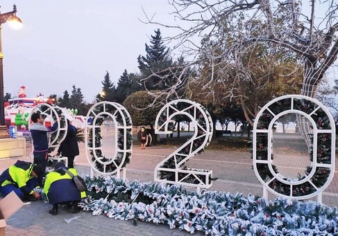 Как Приморский парк в Баку готовится к Новому году? (Фото)