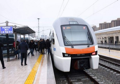 На линию Баку-Гянджа будет запущен дополнительный поезд