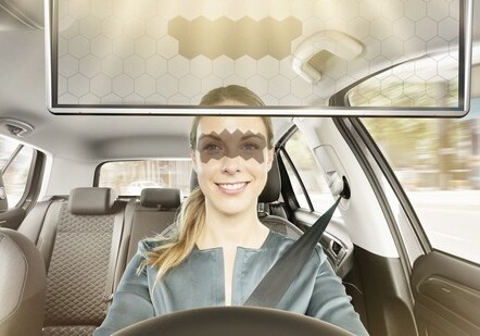Bosch представила «умный» солнцезащитный козырек для водителя (Видео)
