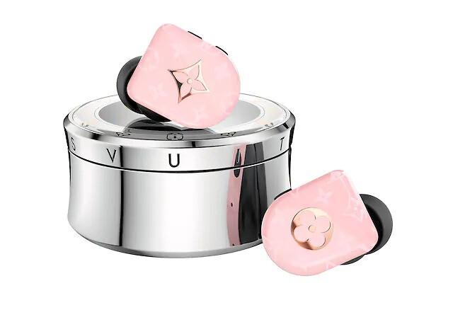 Pink winter: розовые беспроводные наушники Louis Vuitton