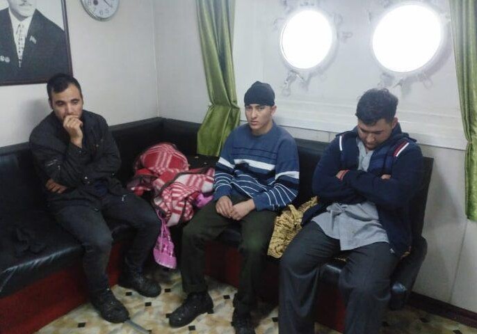 Азербайджанские моряки спасли трех мигрантов с тонущей лодки в Ионическом море (Фото)