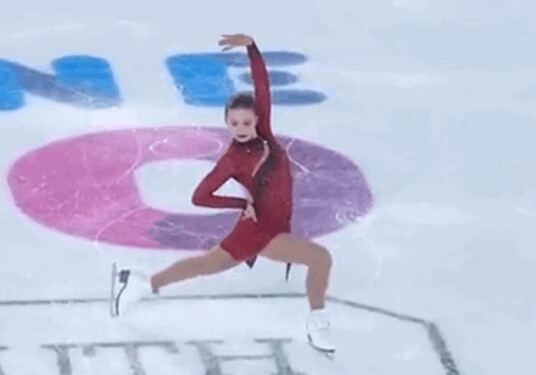 Азербайджанская спортсменка дебютировала на Юношеских зимних Олимпиаде (Фото)