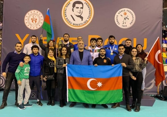 Азербайджанские борцы победили на турнире в Стамбуле