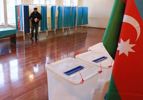 Для участия в парламентских выборах в Азербайджане обратился 2431 человек