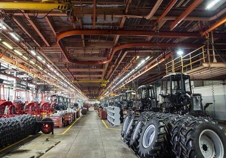 Оглашены сроки запуска азербайджано-белорусского завода по сборке тракторов в Турции