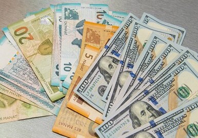 Установлен курс доллара в Азербайджане на 22 января 