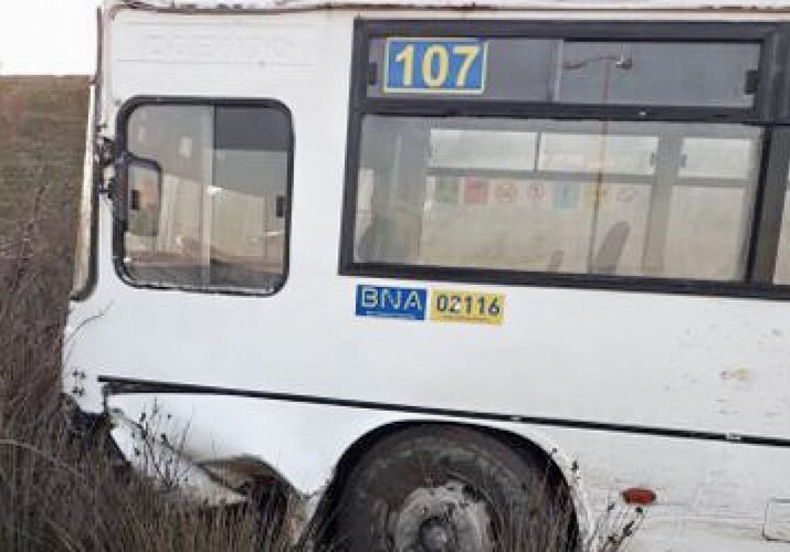 ДТП в Баку: автобус столкнулся с легковым автомобилем - Имена пострадавших (Фото)